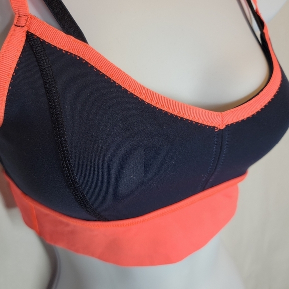 Lululemon Flip Your Dog Bra - Picture 9 of 12